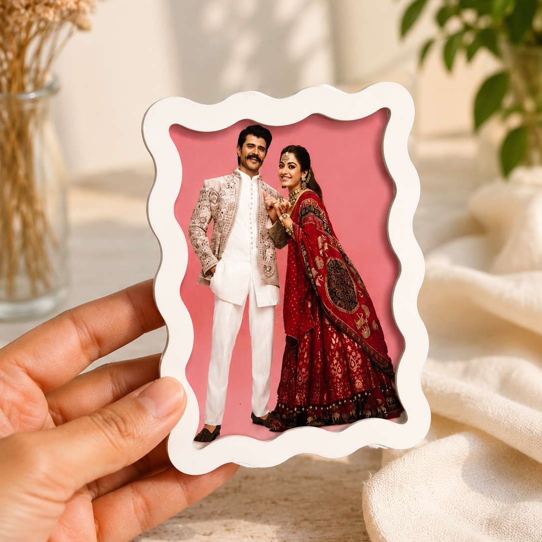 Wavy fridge magnet