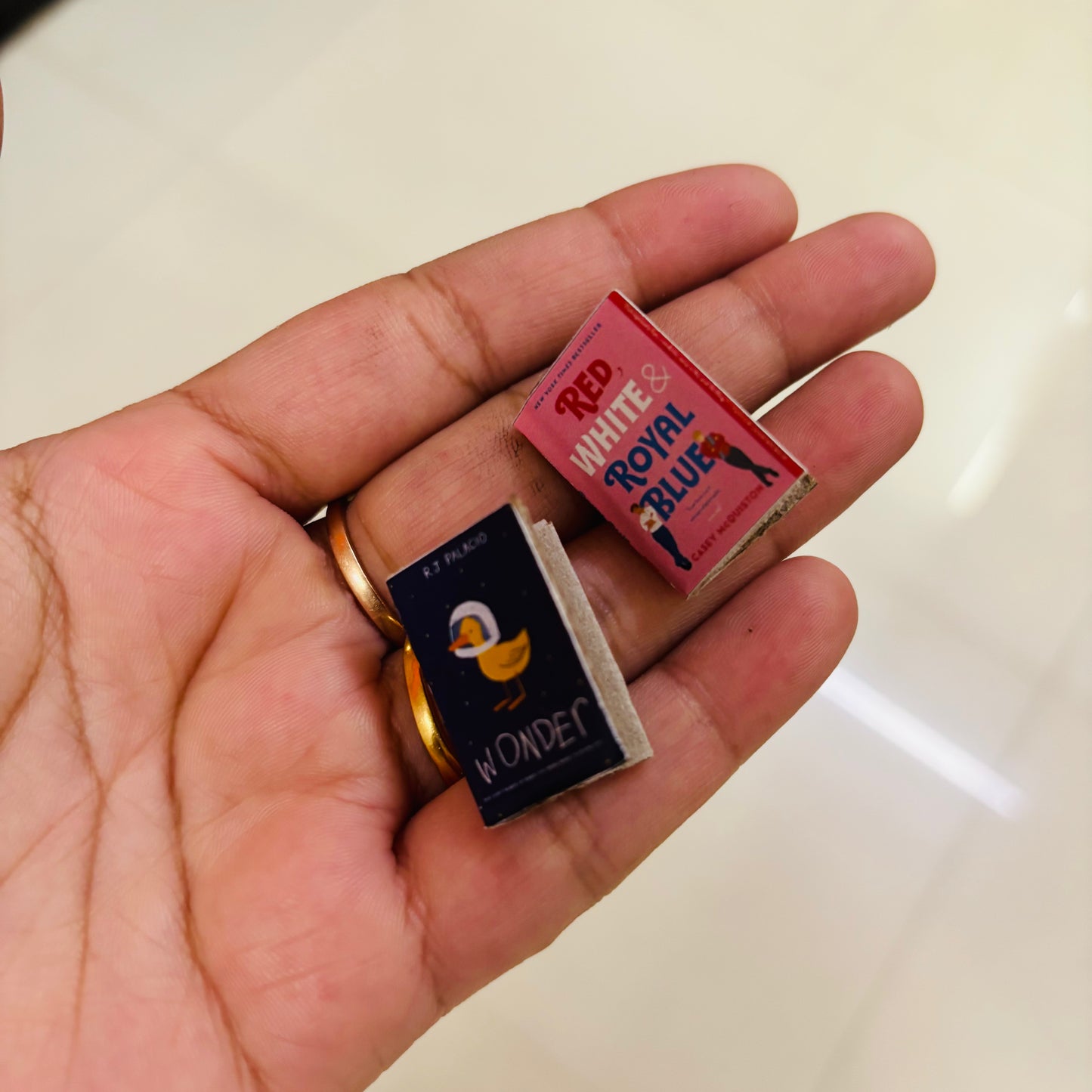 MINIATURE BOOK STICKER