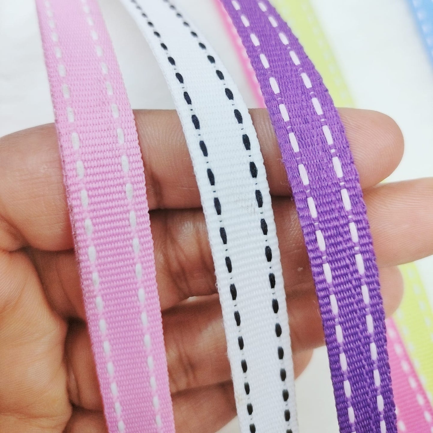 STITCH RIBBON