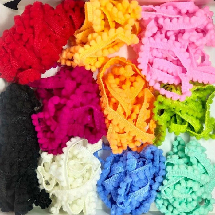 SET OF 3 POM OM LACE (RANDOM)